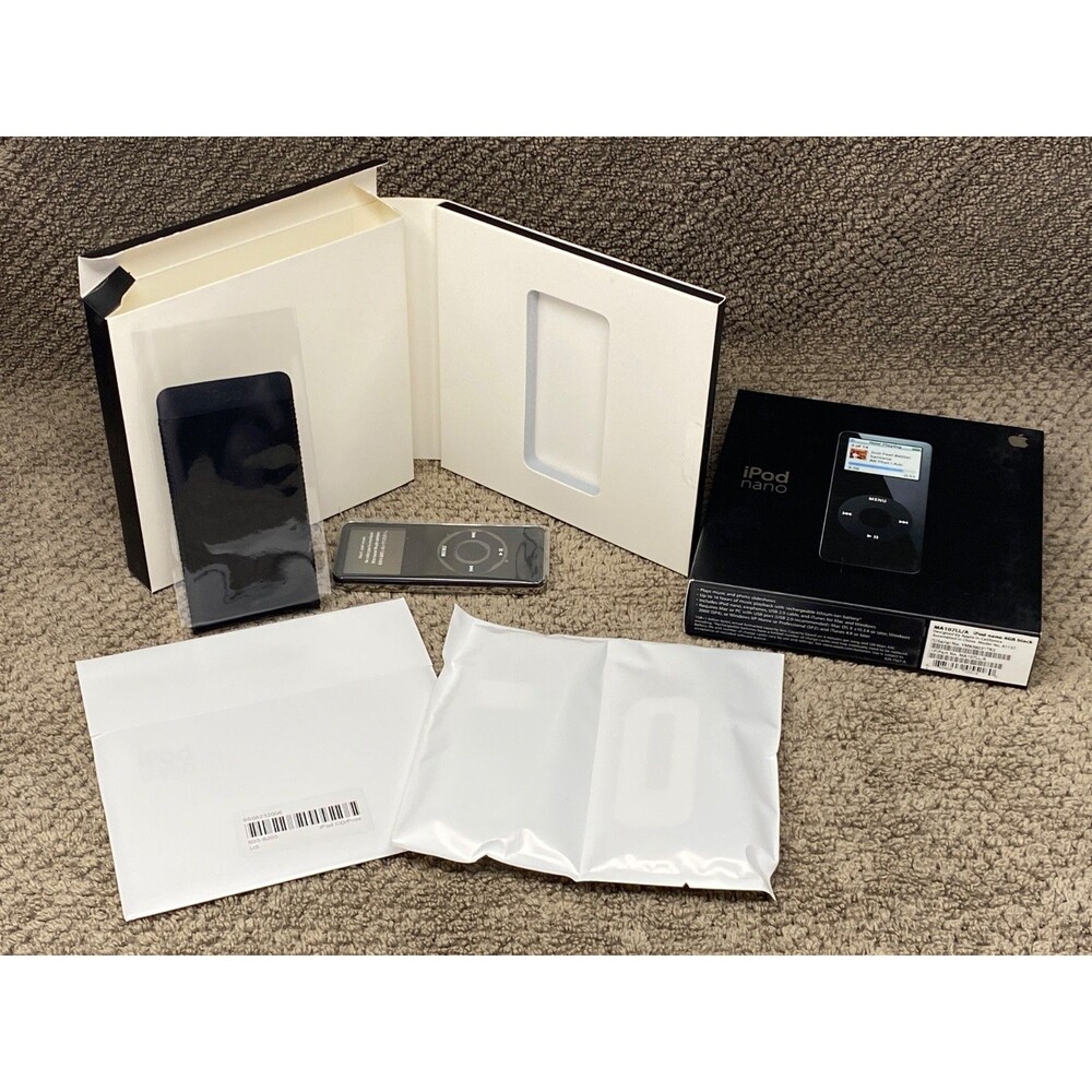 Apple iPod Nano 1st Gen 4GB Black A1137 Boxed Mint Unopened Accessories Unused